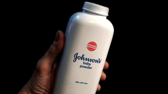 Johnson & Johnson phải bồi thường gần 4,7 tỷ USD vì phấn rôm gây ung thư