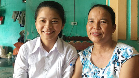 Bố mất, mẹ ung thư, nữ sinh Thanh Hóa đạt 27 điểm thi THPT quốc gia