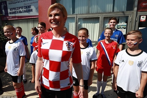 Chân dung nữ tổng thống 'cuồng' World Cup của Croatia