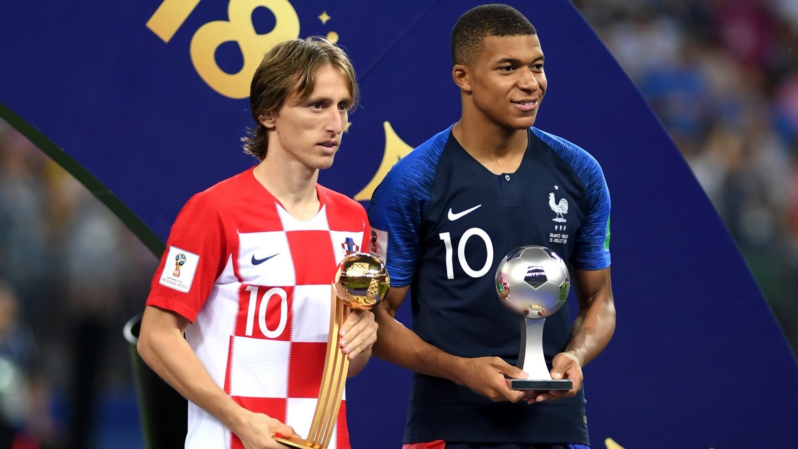 Modric qua mặt Hazard đoạt Quả bóng vàng World Cup 2018