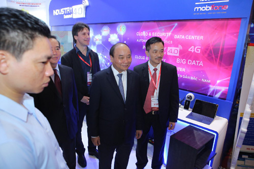 Industry 4.0 Summit 2018: MobiFone góp 8 giải pháp công nghệ