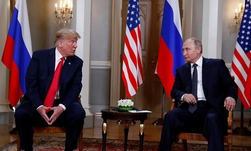 Hình ảnh hai ông Trump và Putin gặp nhau tại Phần Lan