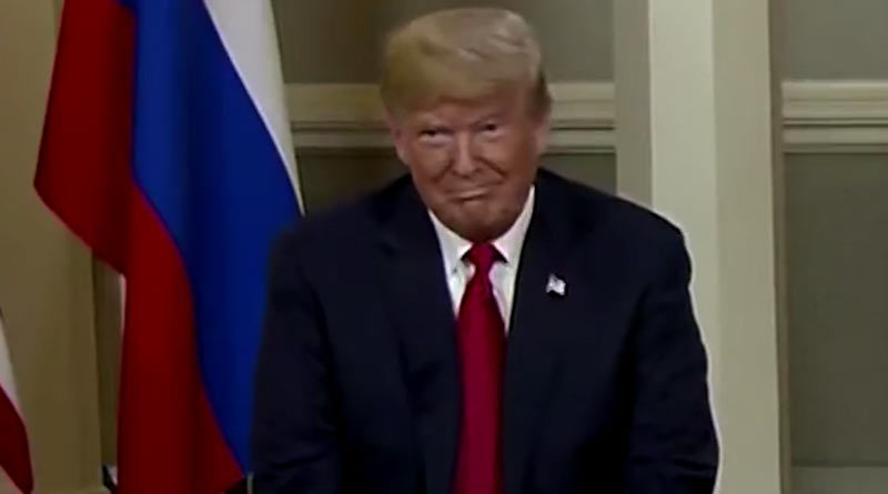 Clip ông Trump nháy mắt với ông Putin khi gặp mặt