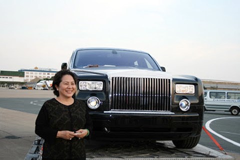 Chơi siêu xe Roll-Royce 'độc nhất vô nhị': Nữ đại gia Bạch Diệp bị bêu tên nợ thuế