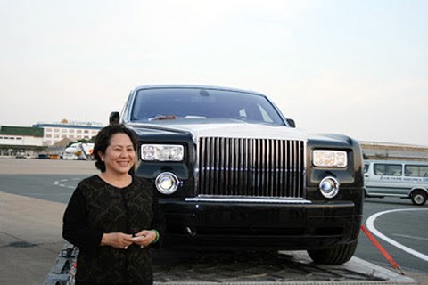 Chơi siêu xe Roll-Royce 'độc nhất vô nhị': Nữ đại gia Bạch Diệp bị bêu tên nợ thuế