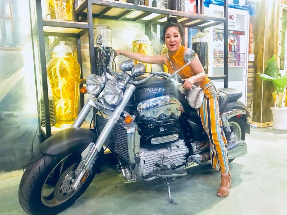 {title} Văn Mai Hương rạng rỡ giữa ồn ào với Á hậu Tú Anh vì người yêu cũ