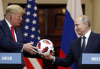 Quà Putin tặng Trump không đơn giản chỉ là quả bóng?
