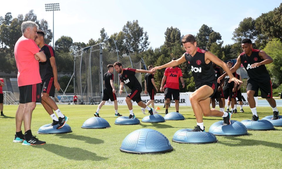 Vắng nhiều sao, MU lao vào tập luyện trên đất Mỹ
