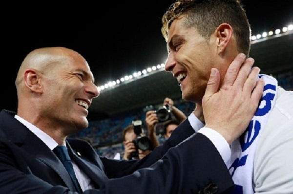 Ronaldo bán mọi thứ ở Madrid, dọn đến nhà cũ của Zidane