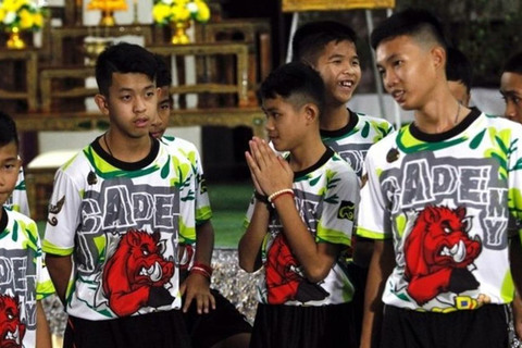 đội bóng Thái Lan họp báo sau khi xuất viện