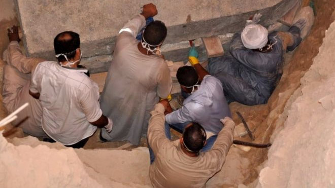 Giải mã bí ẩn ngôi mộ đen kỳ lạ ở Ai Cập