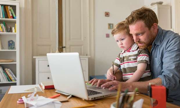 Kỳ lạ, nhân viên làm việc 4 ngày được trả lương 5 ngày