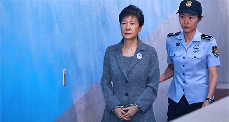 Cựu nữ Tổng thống Hàn Quốc lĩnh thêm 8 năm tù