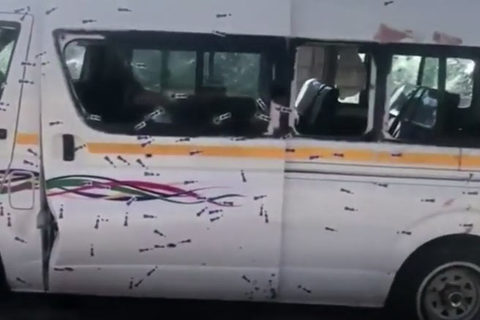 Xe taxi Nam Phi bị xả đạn, 11 tài xế chết