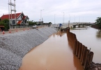 Hải Phòng: Đường dẫn cầu mới khánh thành đã 'há miệng'
