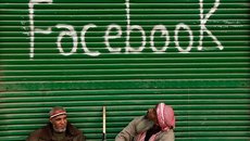 Tài khoản Facebook trên 5.000 lượt theo dõi bị truy tố nếu đăng tin sai