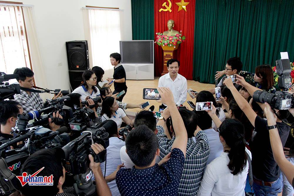 Có bao nhiêu phụ huynh Sơn La 'chạy điểm' cho con?