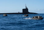 Cận cảnh lính đặc nhiệm tổ chức tập kích từ tàu ngầm