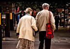 Ấm áp tình yêu 60 năm bên nhau của bố mẹ già