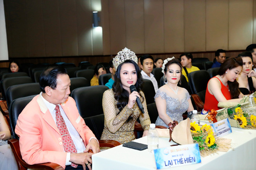 HH Vicky Đinh Hương Giang ngồi ‘ghế nóng’ Doanh nhân tài năng