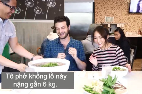 Tô phở Việt gần 6 kg thách thức người ăn ở Mỹ