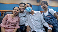 Vợ trẻ kém 17 tuổi hiến gan cứu sống chồng viêm gan B lâu năm