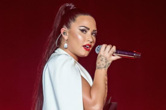 Demi Lovato nhập viện cấp cứu vì sốc heroin