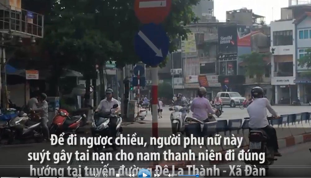 Hãi hùng với 'sở thích' mạo hiểm kiểu ngược chiều của người dân