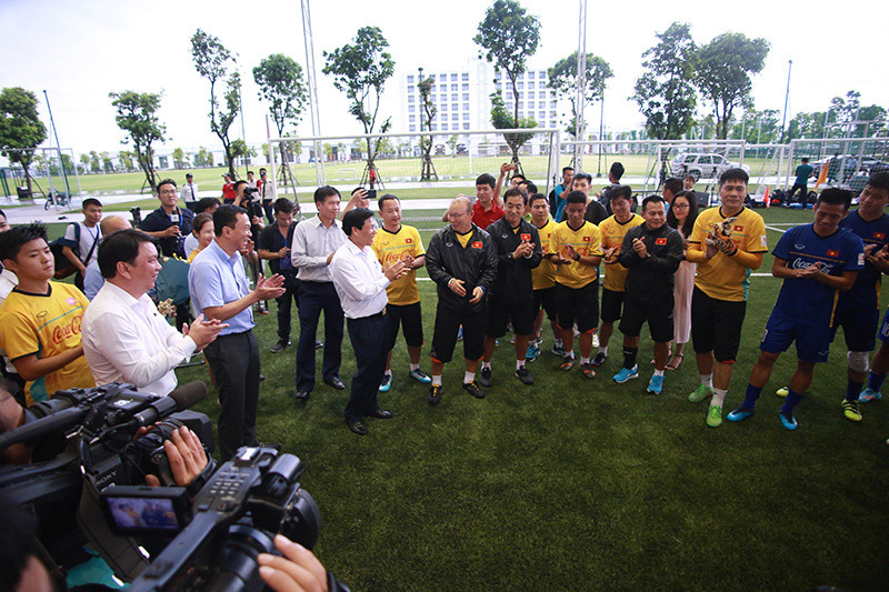 Bộ trưởng Nguyễn Ngọc Thiện -1