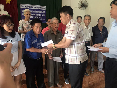 Thiên Lộc tặng quà gia đình chính sách TP. Biên Hòa