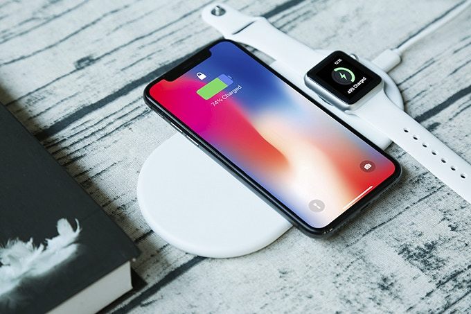 iPhone trong tương lai có khả năng sạc không dây từ MacBook