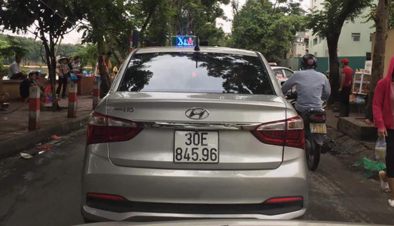 Xe công nghệ như Grab sẽ phải đeo 'mào' như taxi