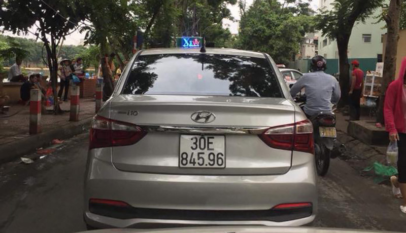 Xe công nghệ như Grab sẽ phải đeo 'mào' như taxi