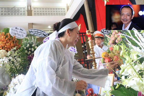 Vợ nghệ sĩ Thanh Hoàng khóc dặn chồng trước giờ ly biệt