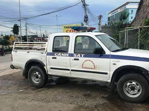 Tài xế xe container Sài Gòn ngỡ ngàng thấy xe bị vặt trụi vứt ở Bình Dương