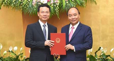 Thủ tướng trao quyết định giao quyền Bộ trưởng TT&TT