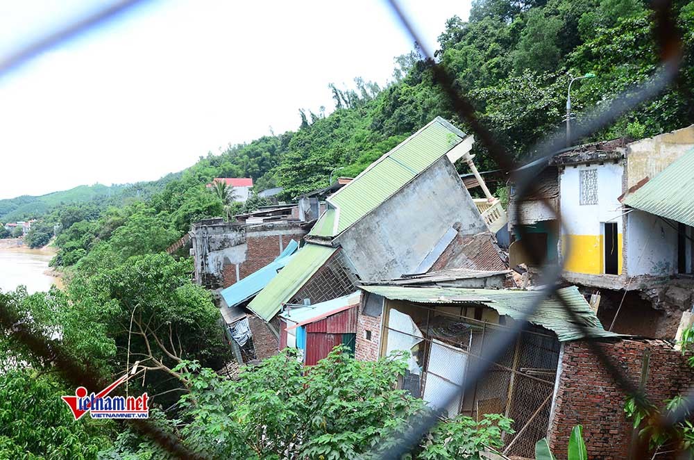 Hòa Bình,sạt lở