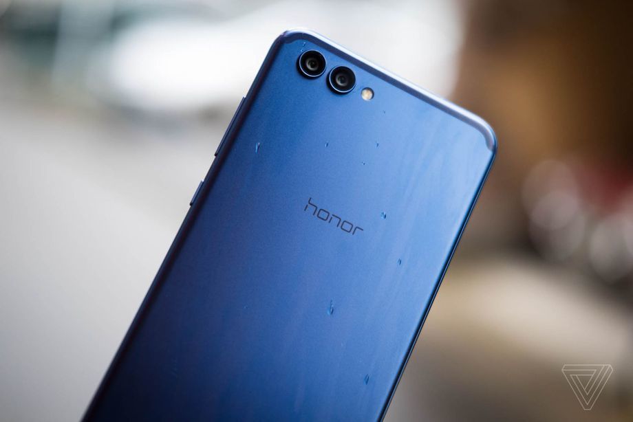 Doanh số smartphone Huawei bất ngờ vượt Apple