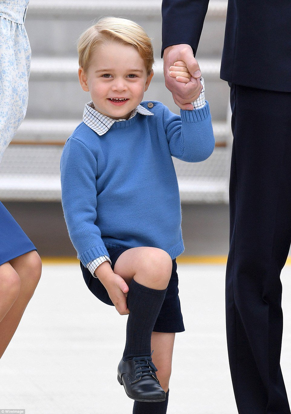 Hoàng tử bé 5 tuổi vào top 30 người mặc đẹp nhất nước Anh