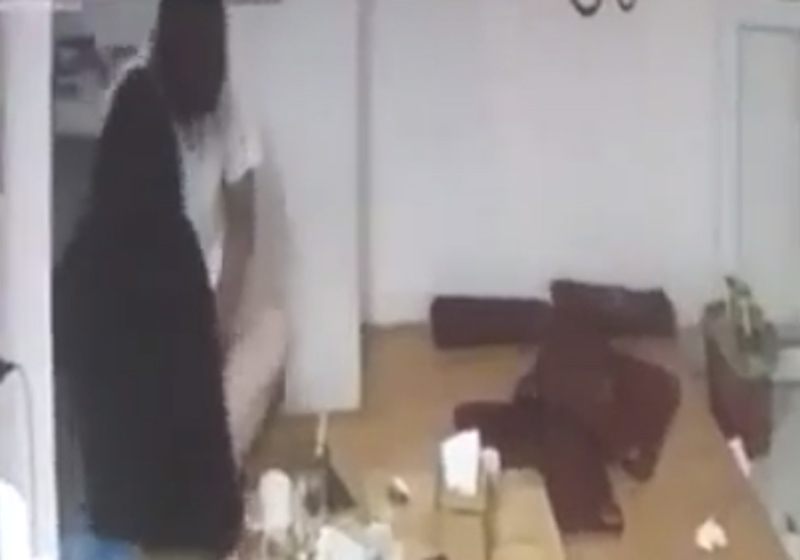 Cặp đôi vô tư 'quan hệ' nơi công cộng: Phản cảm, vô văn hóa