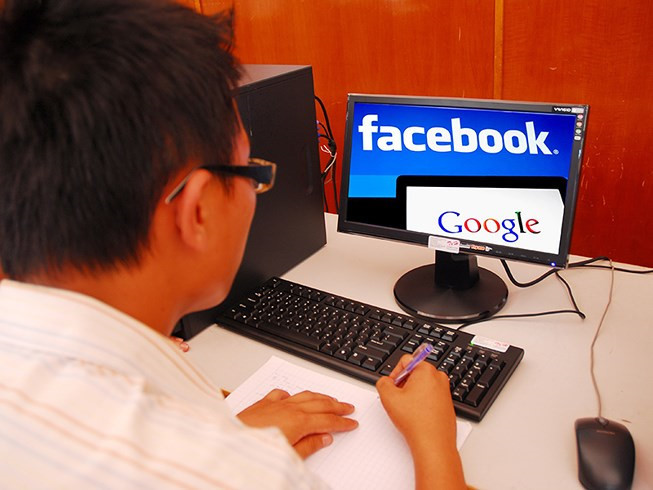 Kiếm 500 tỷ đồng từ Facebook, Google nhưng ‘quên’ thuế