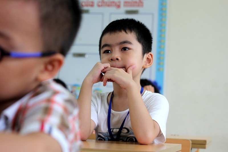 Luyện IELTS từ tiểu học, phụ huynh Việt đang bắt con 'chín ép'