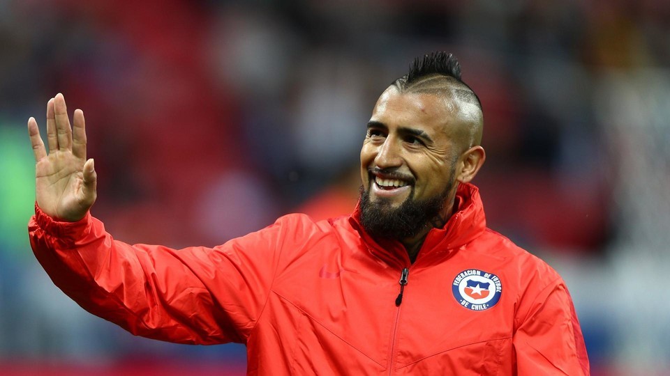 Vidal chính thức cập bến Barca giá 20 triệu euro