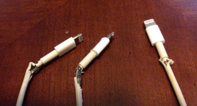 Apple đạt giá trị nghìn tỷ USD nhờ keo kiệt với khách hàng?