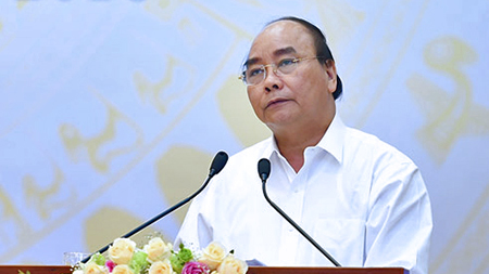 Thủ tướng băn khoăn 'bữa cơm mỗi người cầm 1 máy vào mạng, không ai nói một lời'