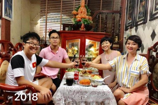 {title} Khoe bụng cùng vợ, chồng Lê Khánh bị trêu sắp đẻ trước