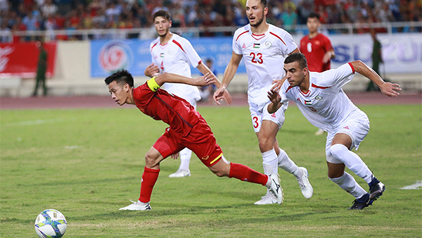 Chọn Văn Quyết dự Asiad: Thầy Park có... lẩm cẩm?