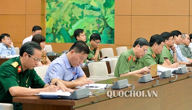 UBTVQH cho ý kiến về trần quân hàm cấp tướng đơn vị mới thuộc Bộ Quốc phòng