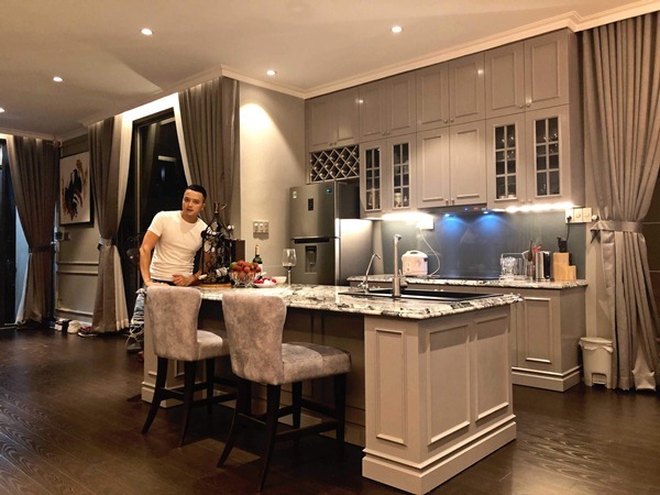 Biệt thự ven hồ giá triệu đô rộng 315m2 của Cao Thái Sơn Biệt thự ven hồ giá triệu đô rộng 315m2 của Cao Thái Sơn