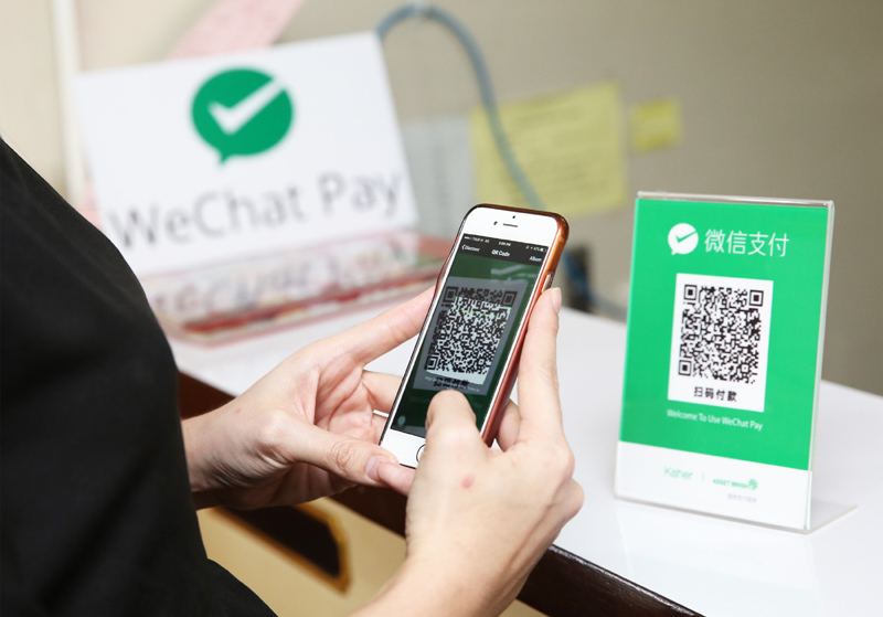 Khách Tàu sang Việt Nam mua hàng, tiền chạy về Trung Quốc